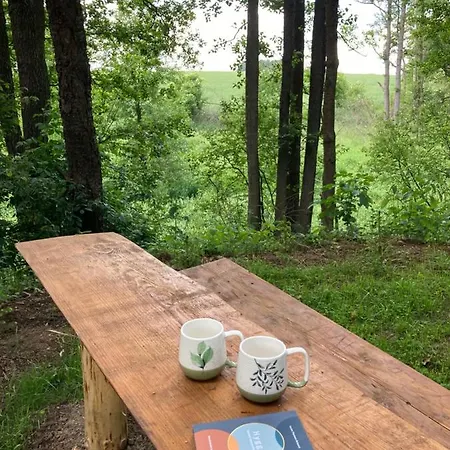 캠프장 Karavan Na Louce