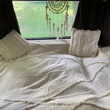 캠프장 Karavan Na Louce Volenice (Pribram)