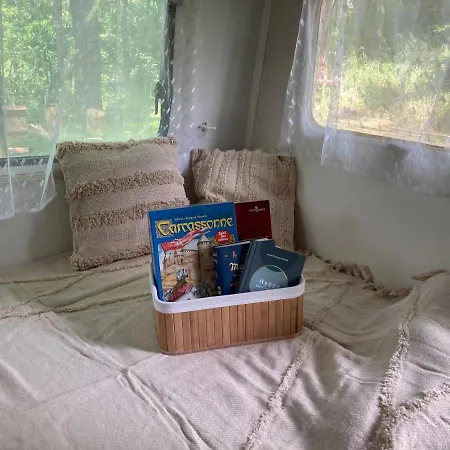 Karavan Na Louce 캠프장 *