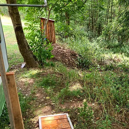 캠프장 Karavan Na Louce